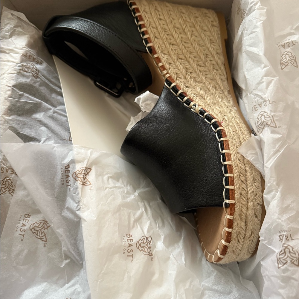 Beast Fashion Black and White Shoe Box